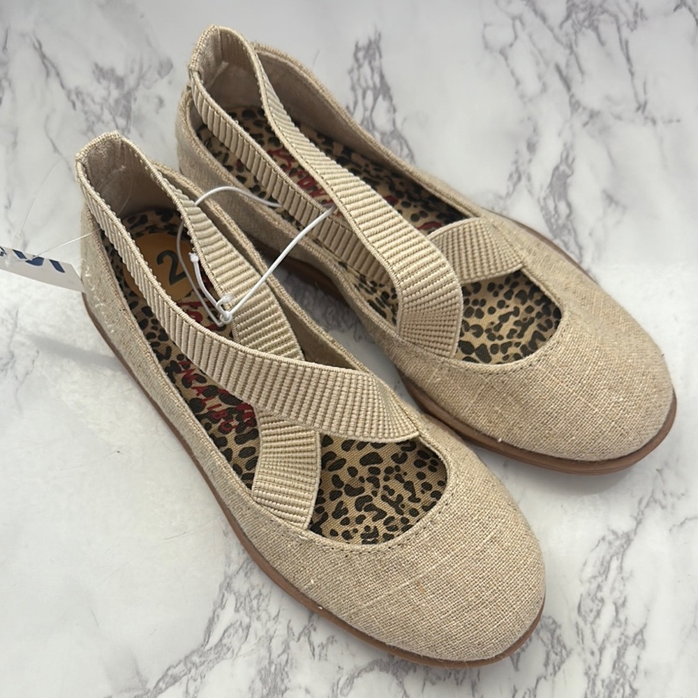 Blowfish New Girls Beige Ballet Flats size 12c